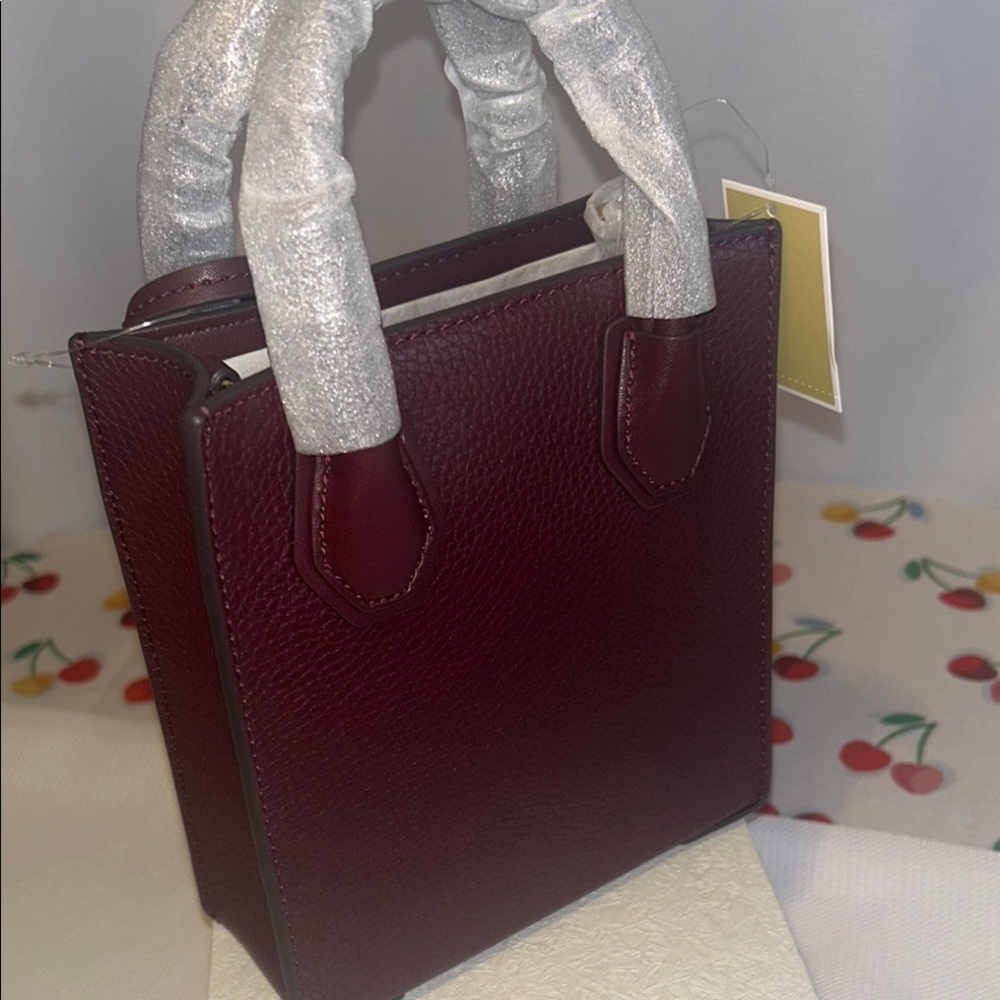 Michael Kors Mercer Extra small Pebbled Leather Crossbody NWT - Picture 6 of 7